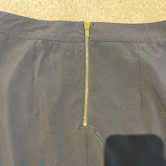 Francesca’s Miami Embroidered Black Mini Skirt Size Small - Picture 7 of 9